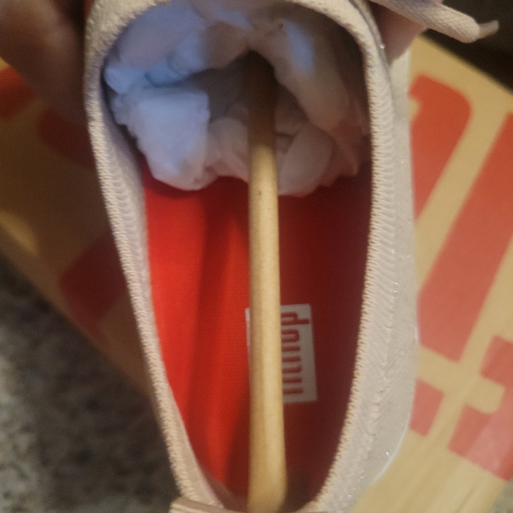 Fitflop Women's Knit Lace-Up Sneakers in Beige/Rose Gold.New in box - Picture 4 of 8